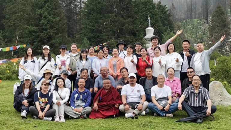 奇正集團(tuán)達(dá)爾宗圣湖祈?；顒?dòng)